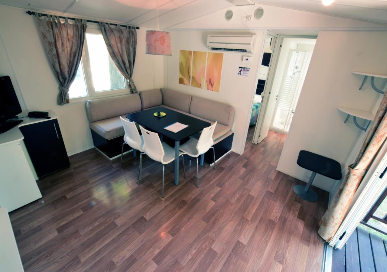 Villa Al Mare Camping - 4 Stelle Кавалино-Трепорти Екстериор снимка