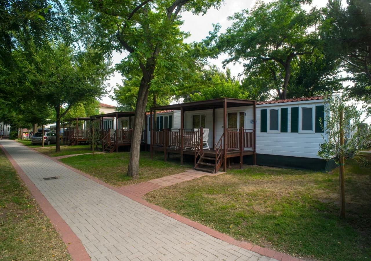 Villa Al Mare Camping - 4 Stelle Кавалино-Трепорти Екстериор снимка